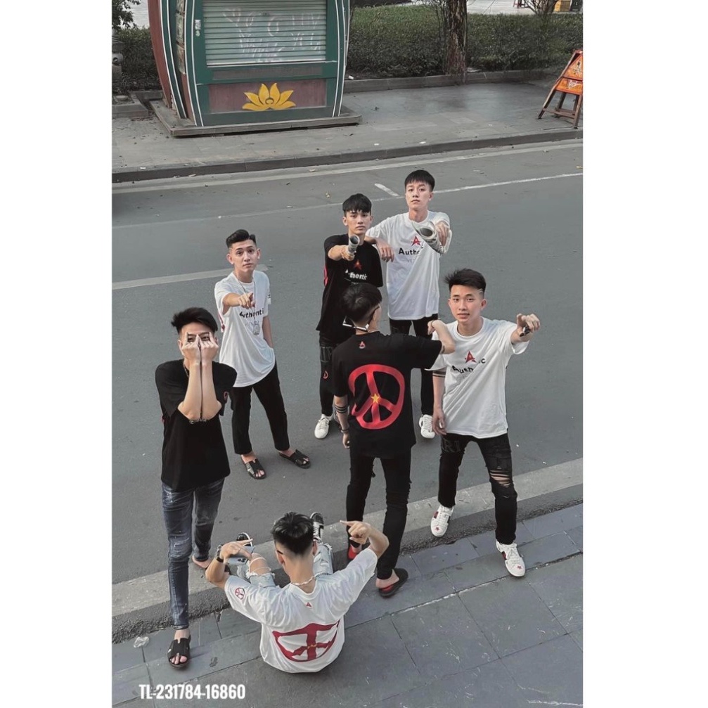 Áo Phông Nam Nữ In Chữ Authentic Ngôi Sao Việt Nam . Áo Thun Siêu Cấp Dành Cho Các Boy Phố Đi Chơi Đi Biển Cực Cháy 2023