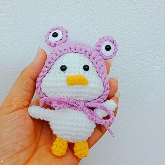 Móc khoá len vịt đội mũ ếch