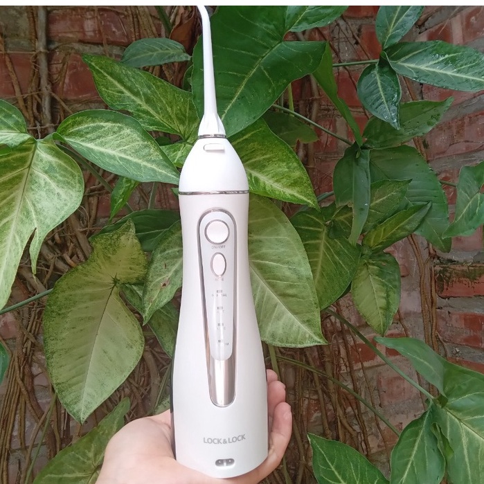 Giá tận gốc Máy Tăm Nước Không Dây Lock&Lock ENR156BLU