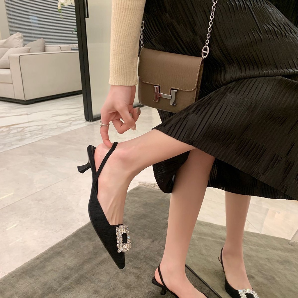 Giày Cao Gót Đính Đá Phong Cách Pháp Sang Trọng