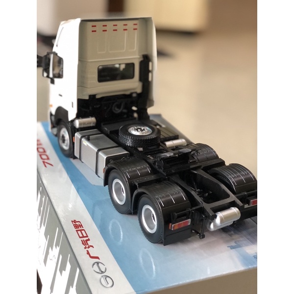 Mô hình xe tải xe đầu kéo container Hino 700 tỷ lệ 1/24 kim loại