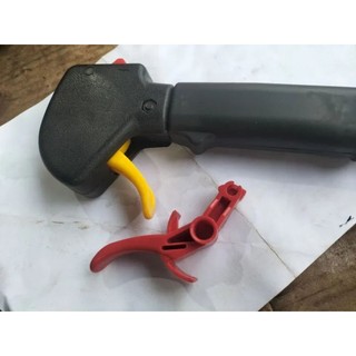 Cò ga nhựa tay lái mỏ vịt máy cắt cỏ