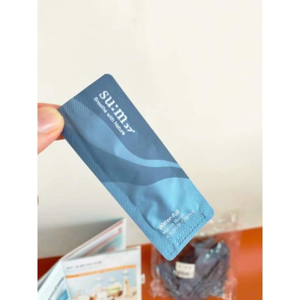 10 Gói Tinh chất Vàng Sum xanh siêu cấp nước , thu nhỏ lỗ chân lông [1ml/gói mẫu mới]