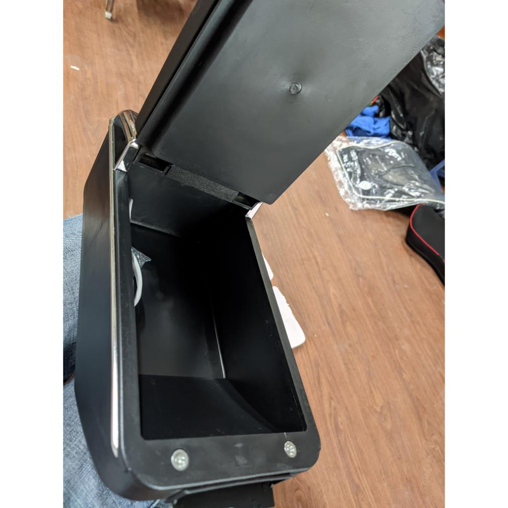 Bệ tỳ tay NISSAN SUNNY và Xe Điện vinfast VF5 chínhh hãng 6 cổng USB có đèn