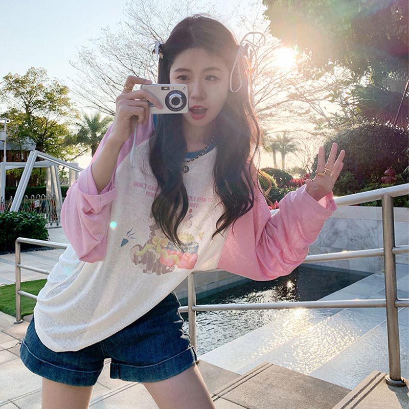 Áo Thun Tay Dài Dáng Rộng Vải Lụa Lạnh Mỏng In Hoạt Hình Phối Màu Tương Phản Thời Trang Cho Nữ