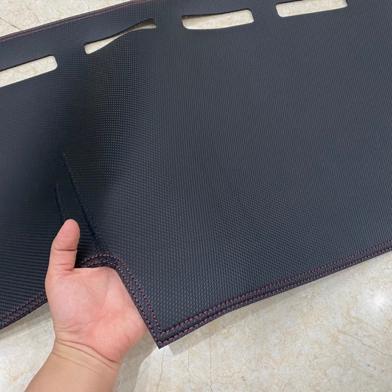 Thảm Taplo Da Carbon Xe Kia Sonet 2021 2022 2023 Màu Đen có đế chống trượt