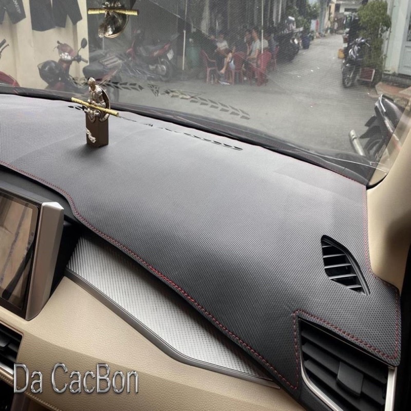 Everest, Thảm taplo cho xe Ford Everest 2016 - 2023 chất liệu da vân carbon cao cấp