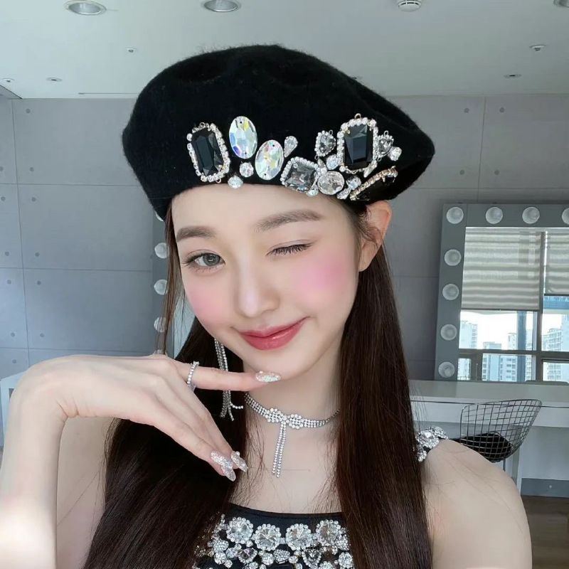 Mũ nồi đính đá Jang Wonyoung IVE