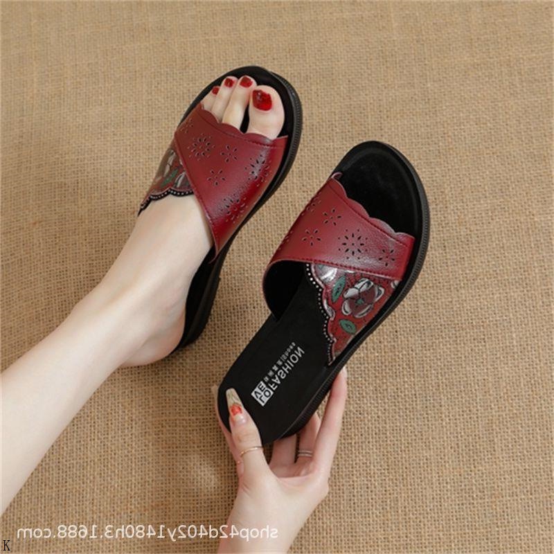 Giày Sandal Da Thật Đế Mềm Chống Trượt Thời Trang Mùa Hè 2023 Cho Nữ Trung Niên
