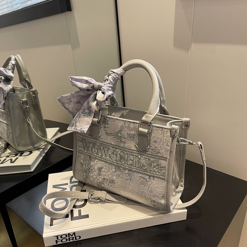 Túi Xách Đeo Vai Thêu Họa Tiết Thời Trang Pháp Sang Trọng Dành Cho Nữ 2023