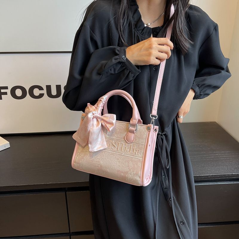 Túi Xách Đeo Vai Thêu Họa Tiết Thời Trang Pháp Sang Trọng Dành Cho Nữ 2023