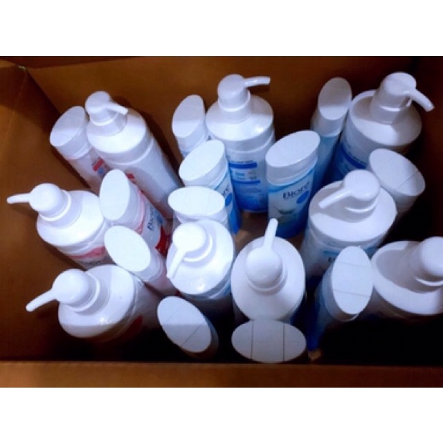 Combo Sữa tắm Bioré dưỡng ẩm hoa anh đào / 530g tặng kèm.