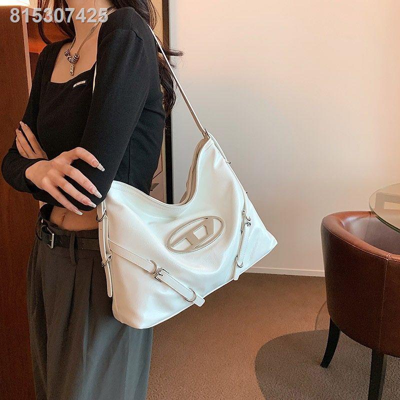 🍇hàng giao ngay🍇﹉Túi xô đi lại cao cấp mới công suất lớn ánh sáng sang trọng leng keng túi tote sát nách túi dây xích