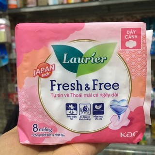Băng vệ sinh Laurier Fresh and Free siêu thấm có cánh 8 miếng