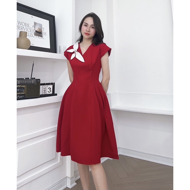 Váy công sở hoa vai