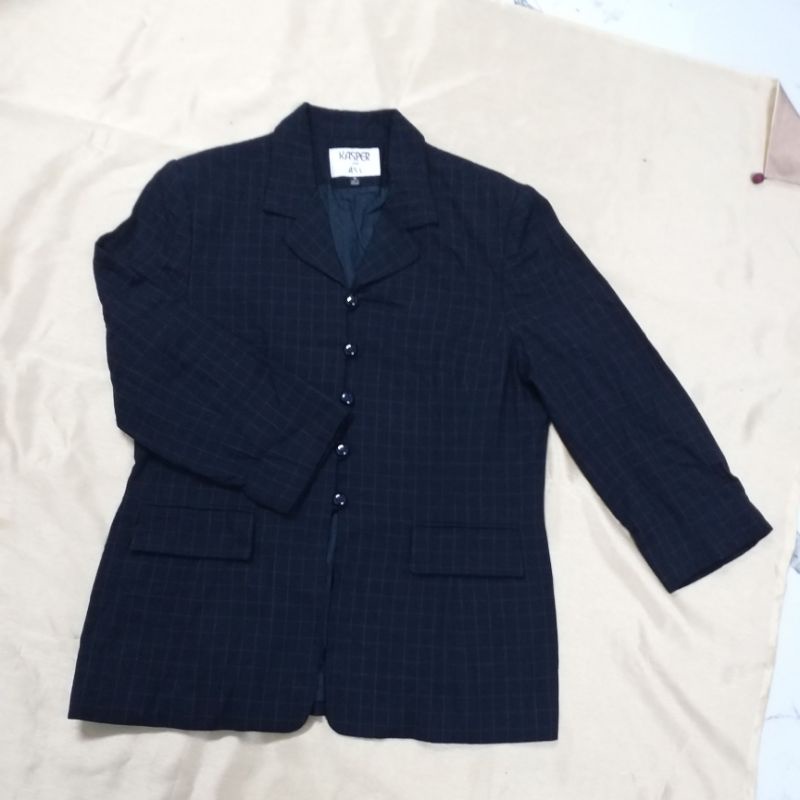 Áo khoác vest nữ, size XL(N100cm, D74cm), có cầu vai, trong lót lụa, chất xịn, form dáng đẹp, mới 90%