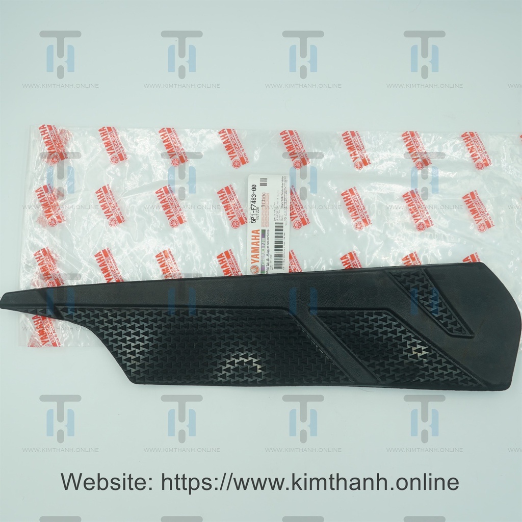 Cao su gác chân trước Nouvo 4 Yamaha VN _ 5P1F7484, 5P1F7483