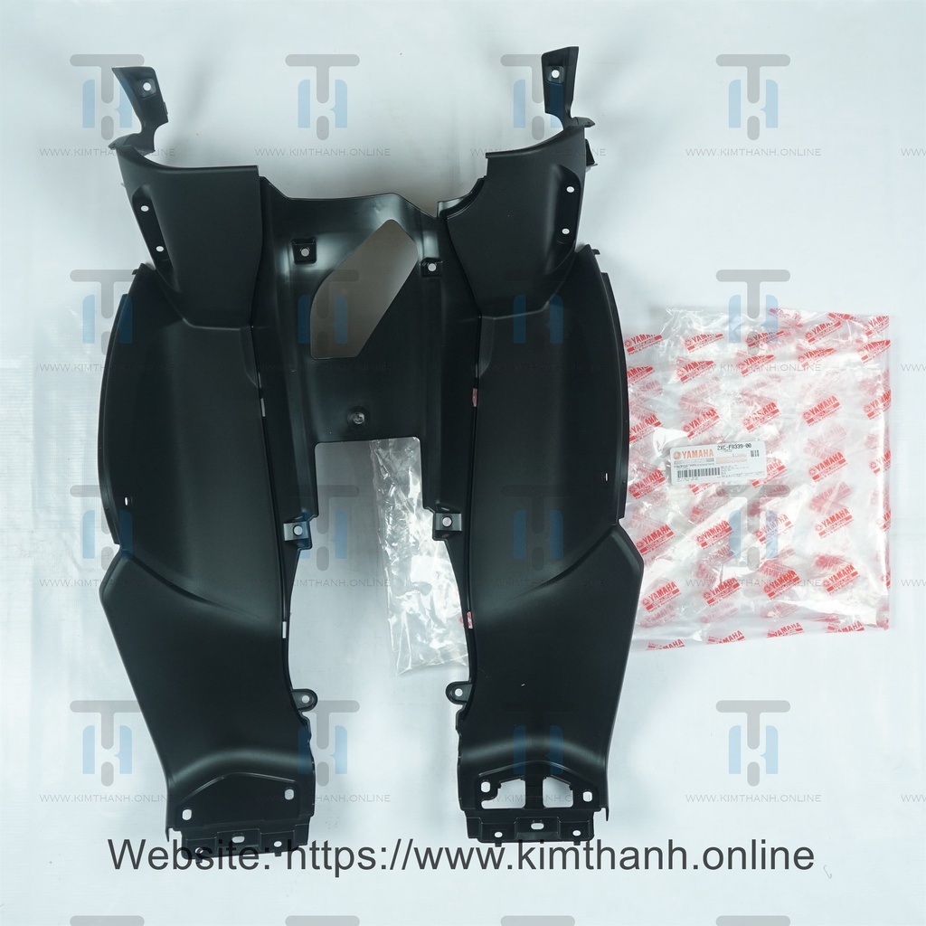 Cốp trên đen Nouvo 6 Yamaha VN _ 2XCF83390000