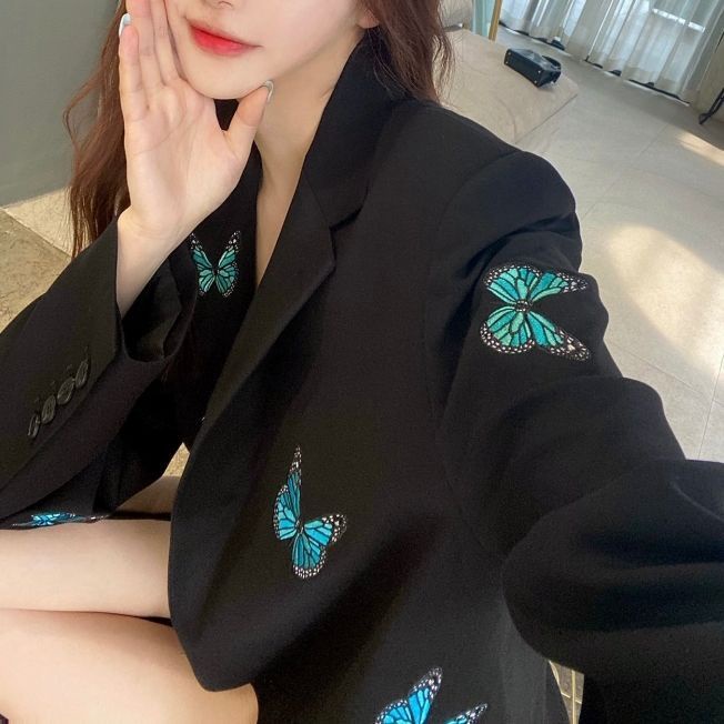 Áo Khoác Dáng Rộng Thêu Hình Bướm Phong Cách Mới Hợp Thời Trang Cho Nữ