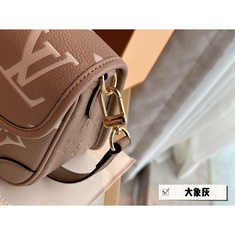 Túi đeo chéo LV da thật cao cấp Order new fullbox