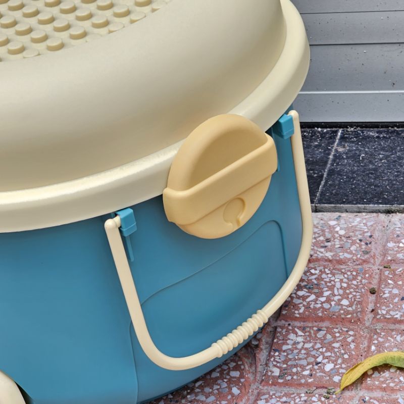 Thùng đựng đồ chơi có bánh xe