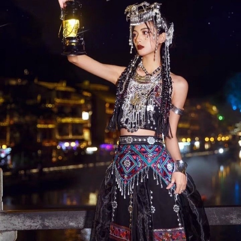 Trang phục miêu cương mẫu mới