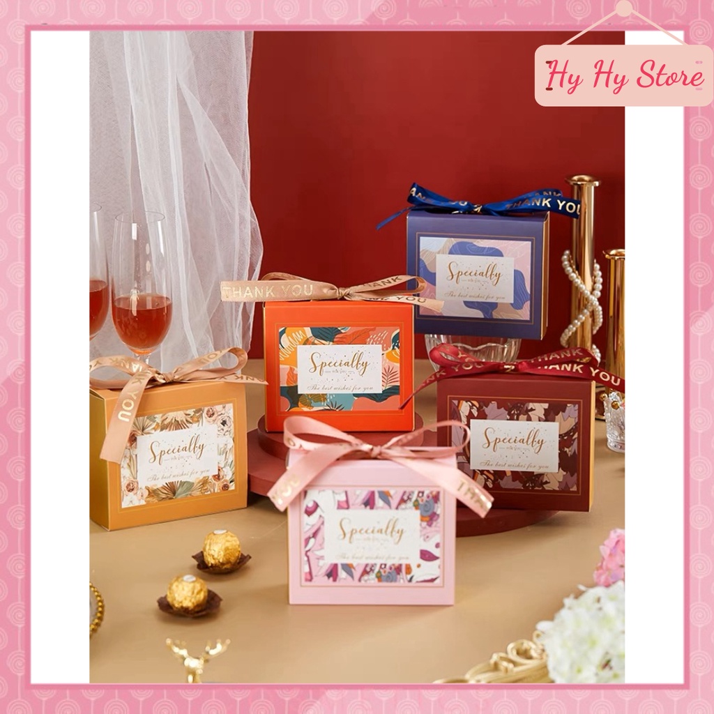 Hộp quà họa tiết 4 mùa sang trọng thanh lịch