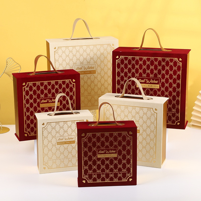 Hộp nhung quai da cao cấp mặt nhung ép kim họa tiết cổ điển