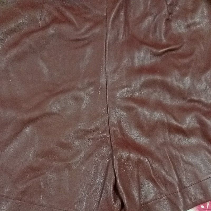 Quần da đỏ đô