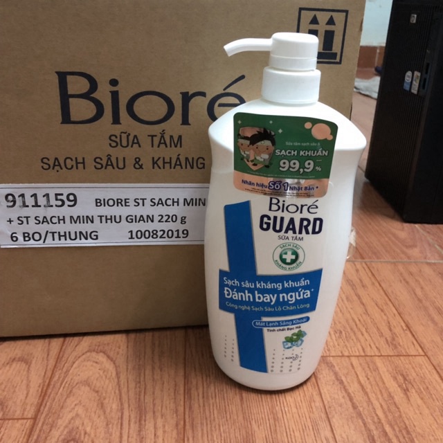 Sữa tắm kháng khuẩn Biore chai lớn 800gr chính hãng