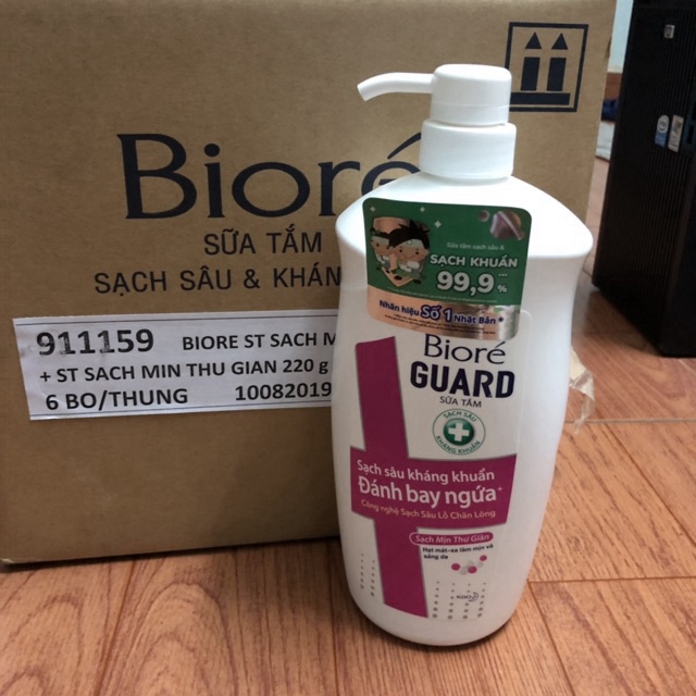 Sữa tắm kháng khuẩn Biore chai lớn 800gr chính hãng