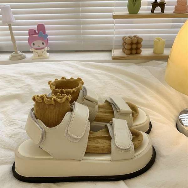 Sandal Đế Dày Thời Trang Xinh Xắn Dành Cho Nữ