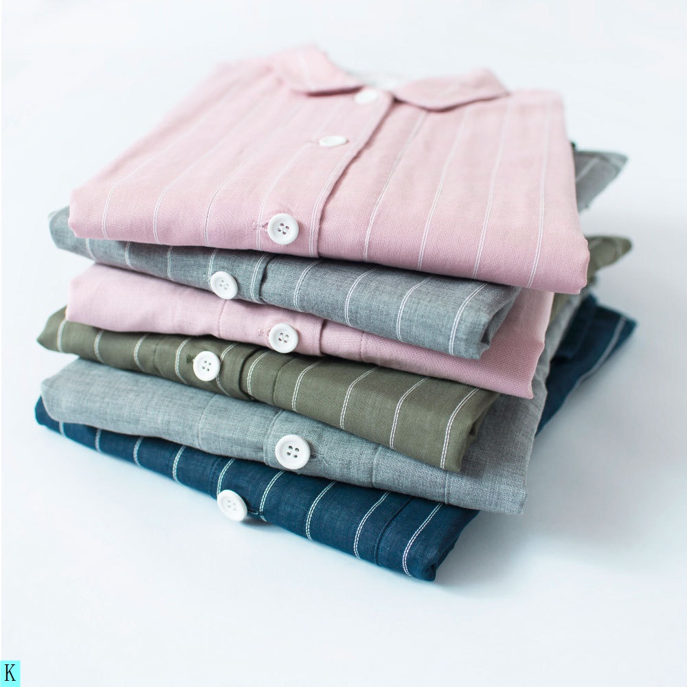 Bộ Đồ Ngủ Pajamas Vải Gạc Đôi Không Đường May Họa Tiết Chấm Bi Nhỏ Phong Cách Nhật Bản Cho Cặp Đôi