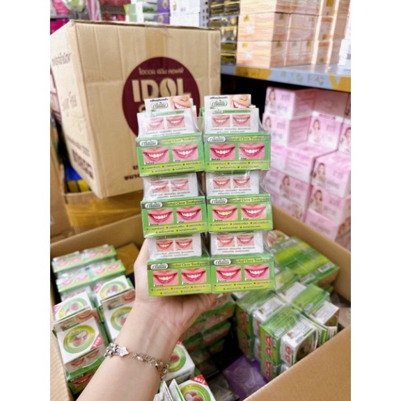 Kem tẩy trắng răng HERBAL CLOVE TOOTHPASTE Đất Nước Thái Lan