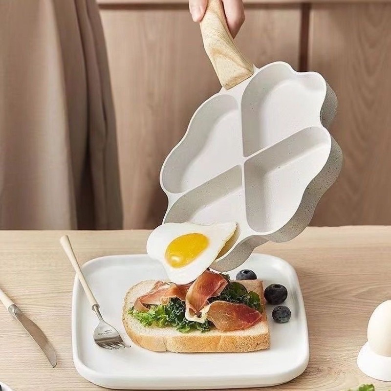 Chảo đá tình yêu chia 4 ngăn chống dính cán gỗ dùng cho bếp từ,ga,hồng ngoại - Lapis Decor