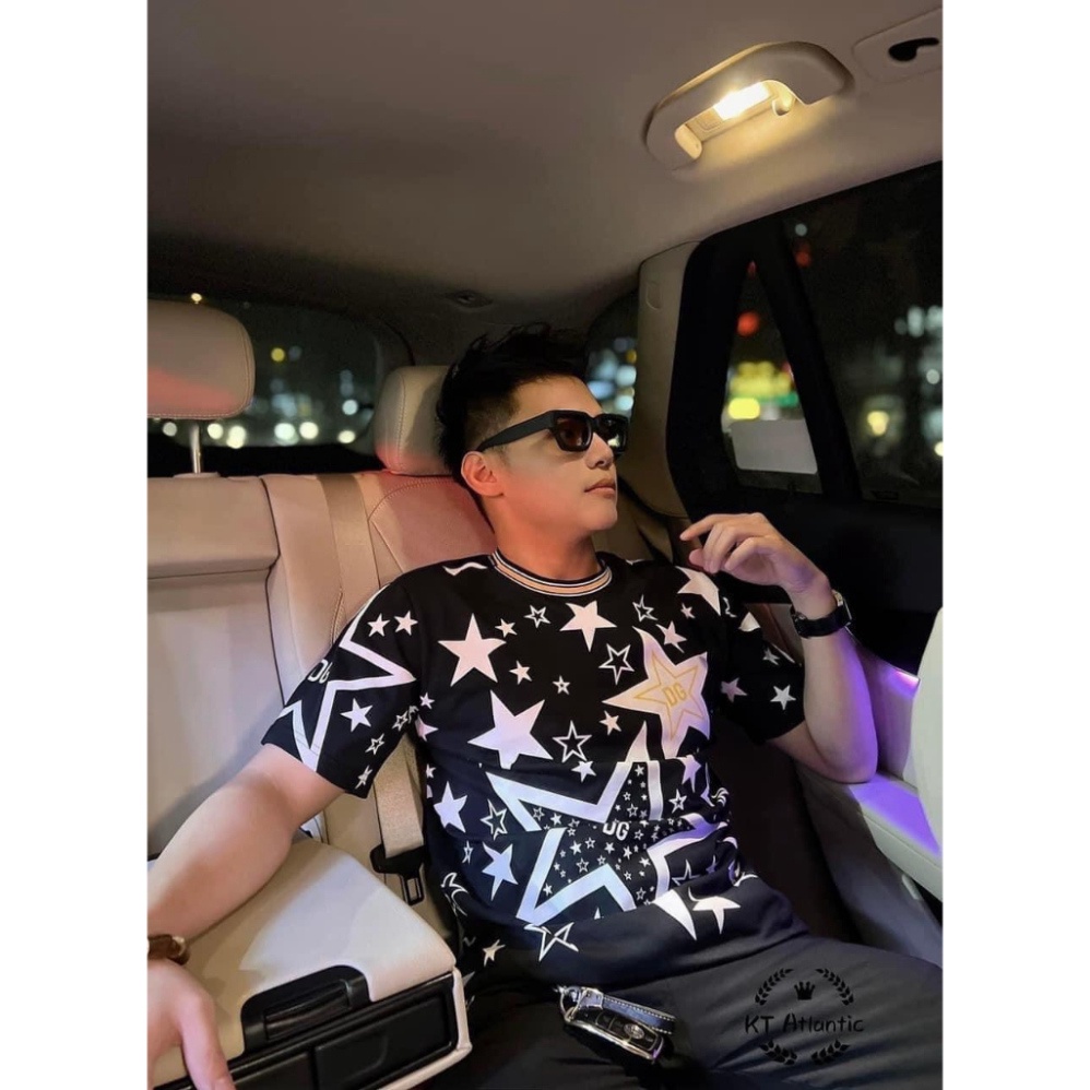 Áo phông nam nữ Premium in hình ngôi sao Dolce DG vàng đen quanh áo. Áo Thun Nam Nữ In Hình Ngôi Sao Siêu Hot