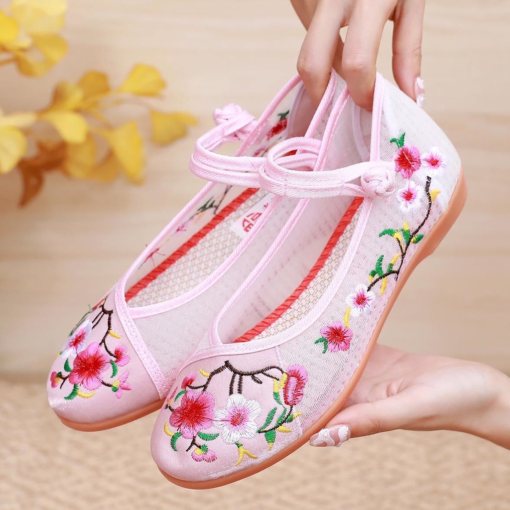 Giày Hán Phục Lưới Siêu Mỏng Thoáng Khí Đế Bằng Thêu Họa Tiết Xinh Xắn Cho Nữ