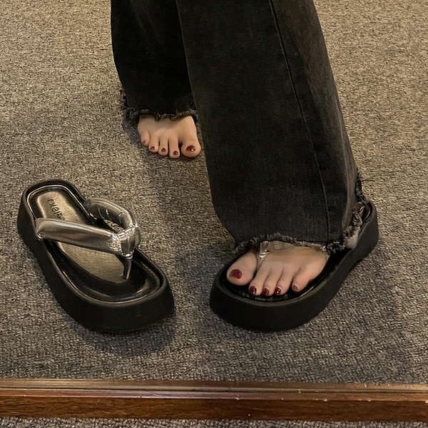 Sandal Đế Dày Phong Cách Mới Dễ Phối Đồ