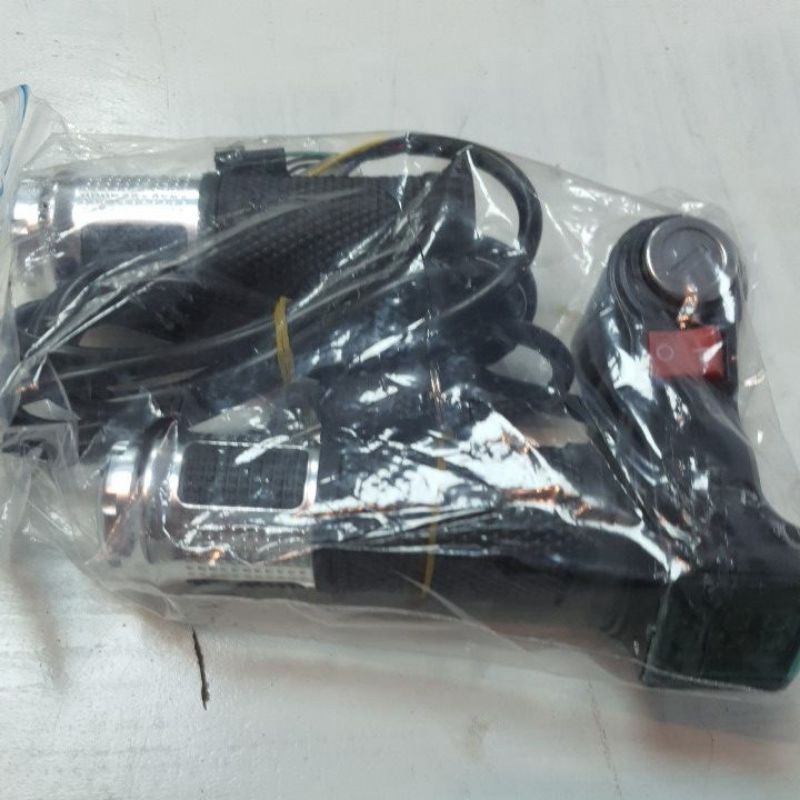 Tay ga đồng hồ báo vol 12-100v xe điện