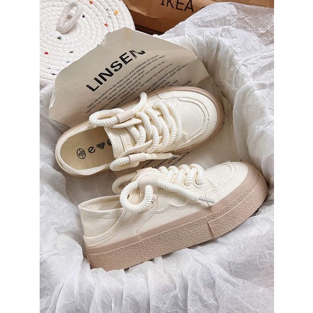 2023 mẫu mới giày trắng đế dày giày vải