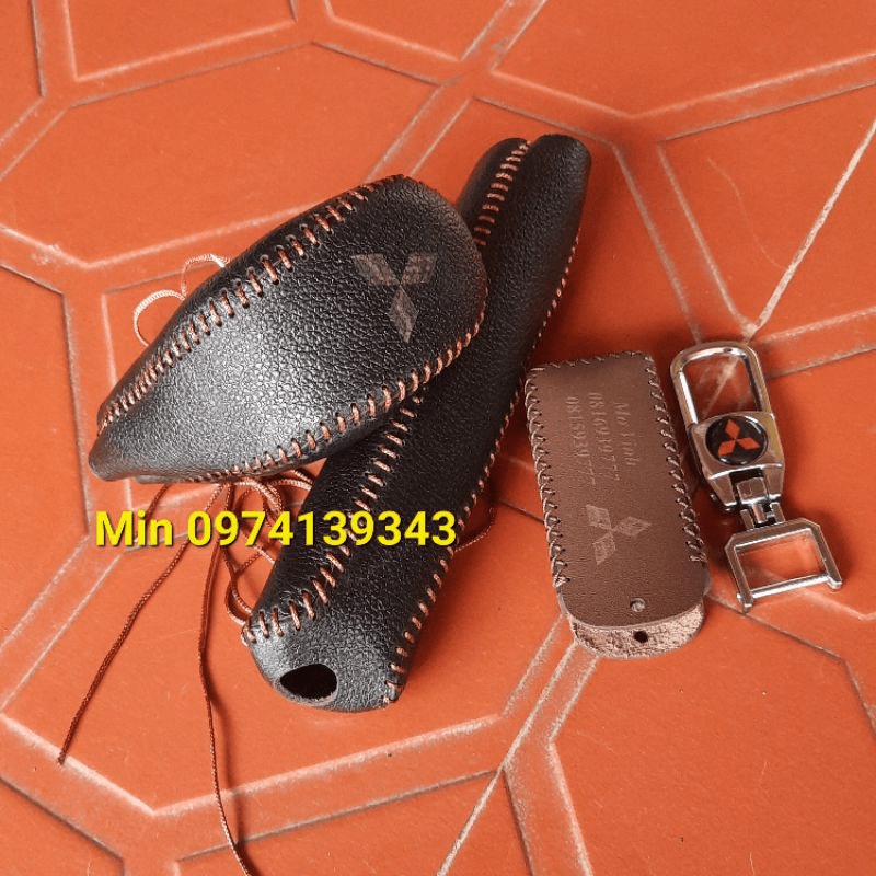 Bọc cần số + Phanh tay Xe Mitsubishi xpander  bằng da thật