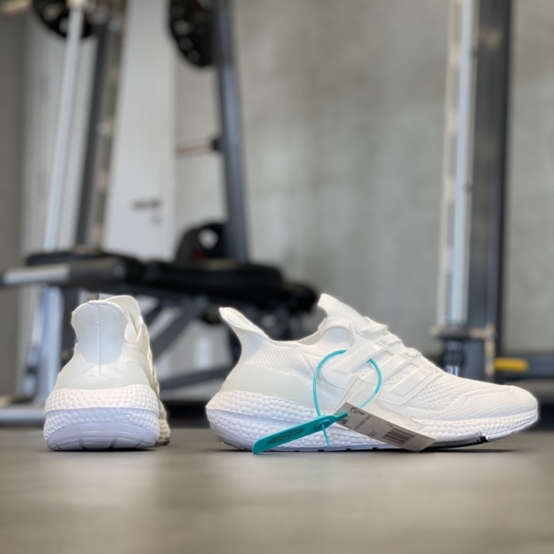 Giày chạy bộ full trắng nam, giầy ultraboost nam