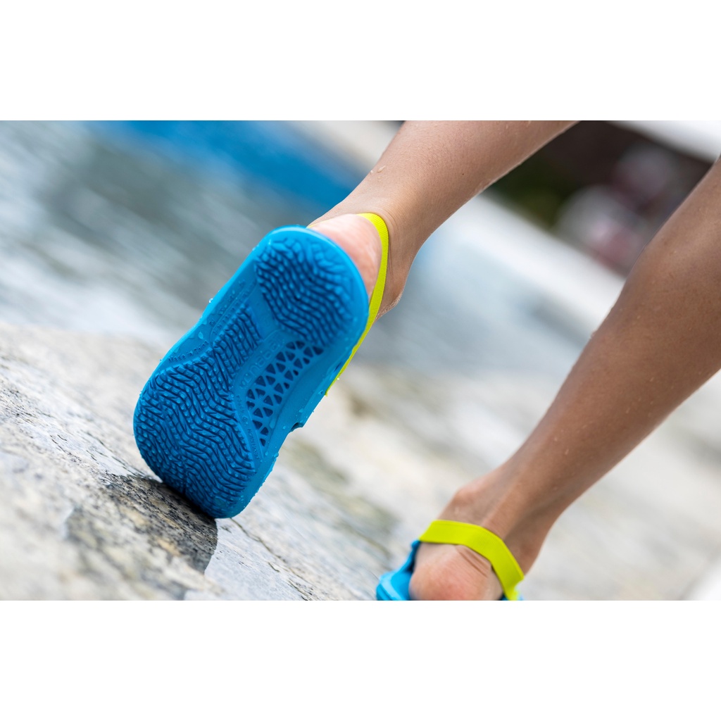 Sandal đi bơi 100 cho trẻ em - Xanh dương/Xanh lá cây NABAIJI mã 8732161