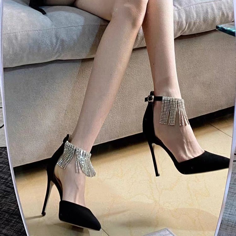 Giày Sandal Cao Gót Mũi Nhọn Bằng Da Thật Đính Đá Phối Dây Xích Tua Rua Thời Trang 2023 Mới Cho Nữ