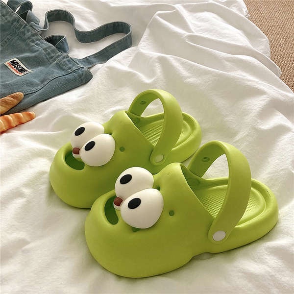 Giày Đế Dày Đục Lỗ Kiểu Hoạt Hình Mắt To Dễ Thương Cho Nữ