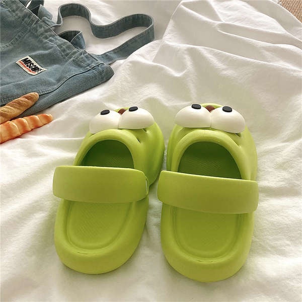 Giày Đế Dày Đục Lỗ Kiểu Hoạt Hình Mắt To Dễ Thương Cho Nữ