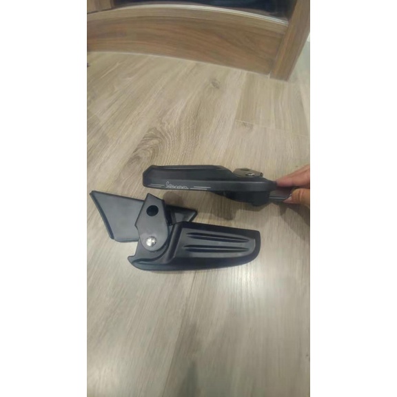 Giá rẻ nhất - gác chân vespa primavera & sprint