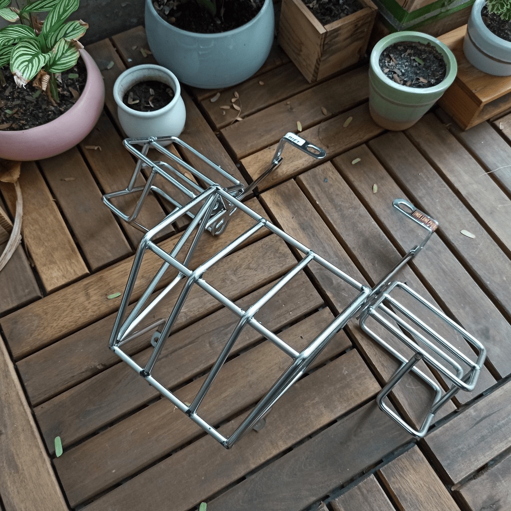 Giá rẻ nhất - baga sau inox cub 81 - cub82 - DD - Daelim - DH bảo vệ đèn hậu và xinhan