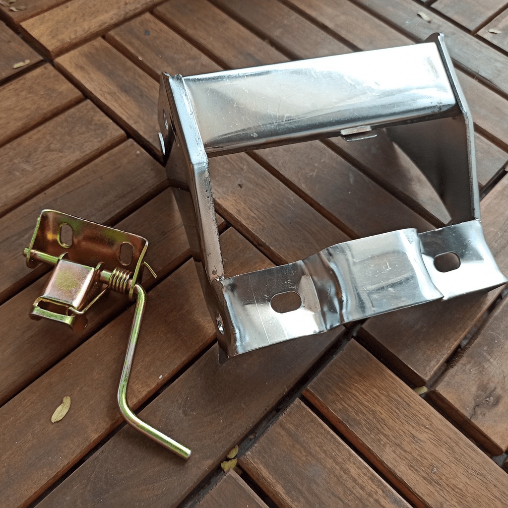 Giá rẻ nhất - Pát khóa yên và đế yên chế yên liền cho dame, cub 78,79,81,82,84,86,92, DD