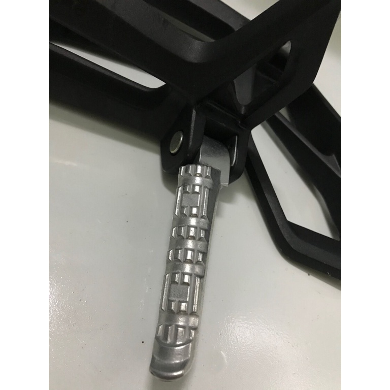 Rẻ đặc biệt - Bách gác chân sau ex 150cc 1 bộ  Bách nhôm sau ex 150 bên trái bách gác chân sau ex 150 bê